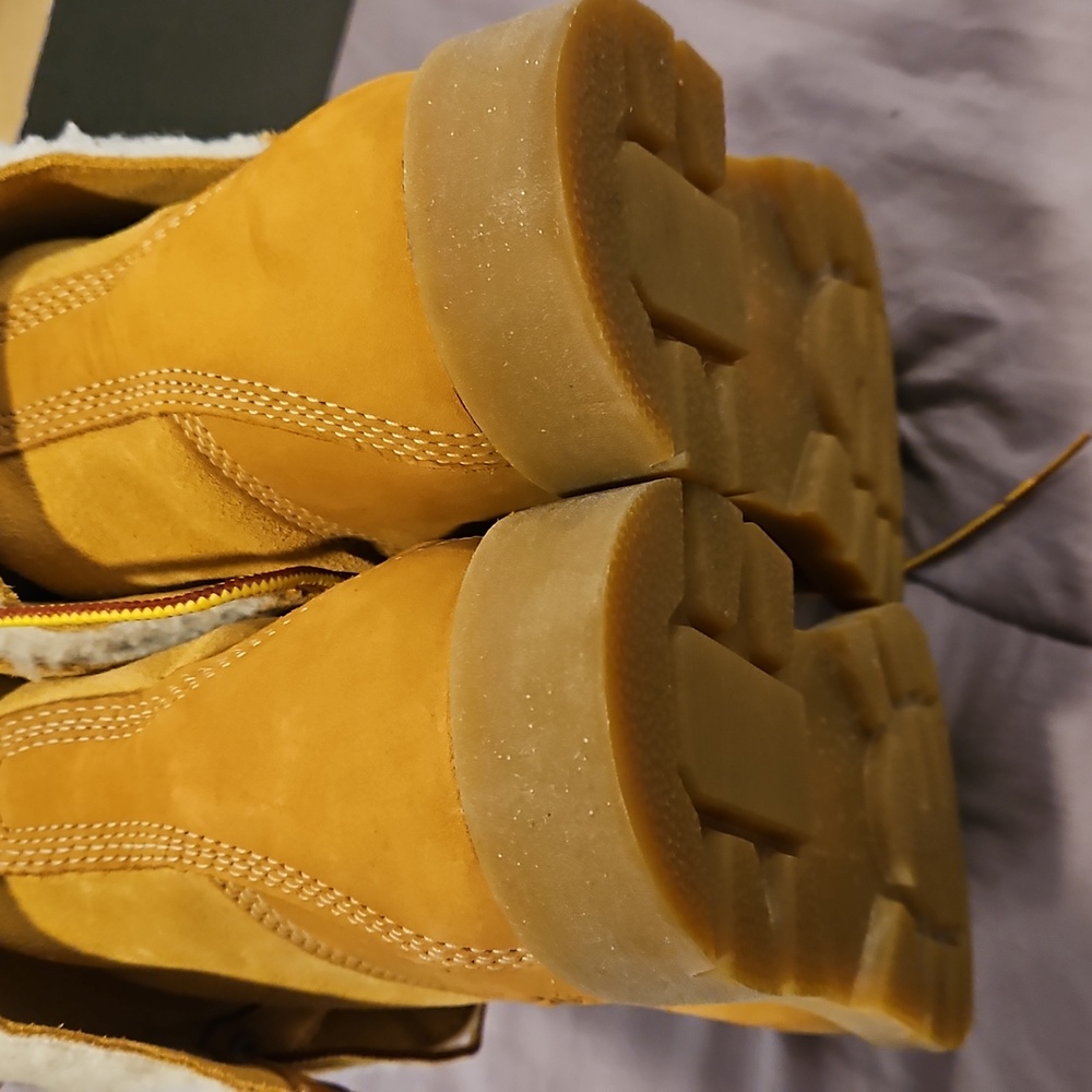 Timberland Wheat Boots - Picture 5 of 13